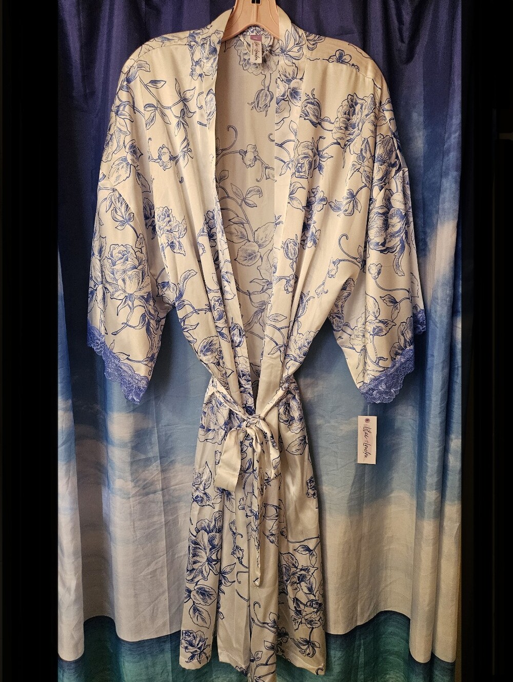 Lilac & London  Blue Floral Satin Robe